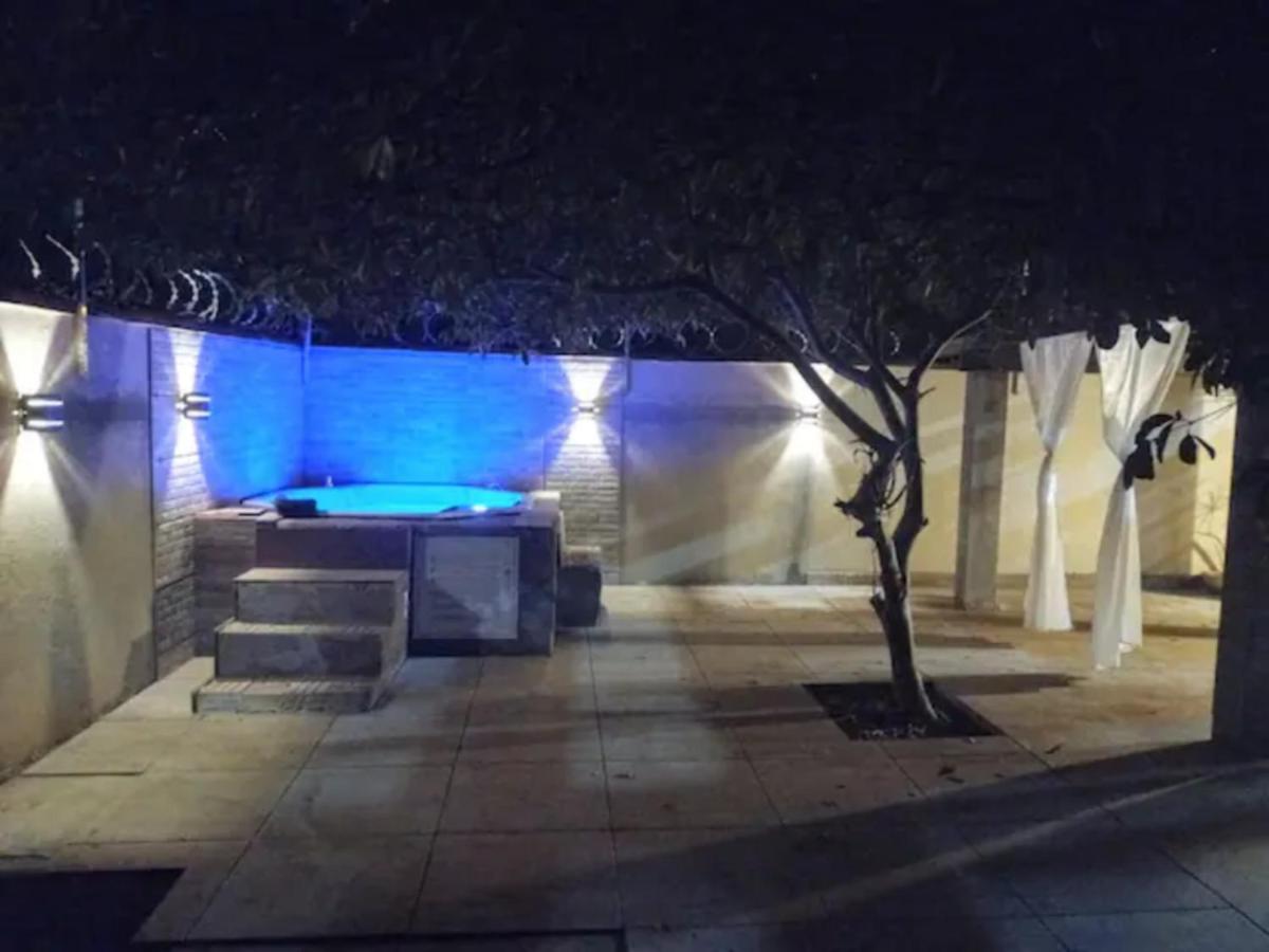 Casa Com Spa De Hidro, Aquecedor E Cromoterapia A 1,0 Km Do Centro Chapada dos Guimaraes Exterior photo